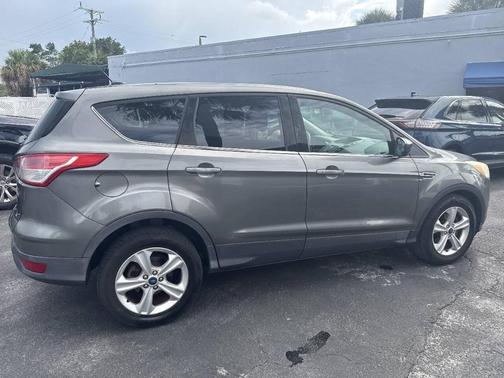 Sterling Gray Metallic 2014 Ford Escape SE