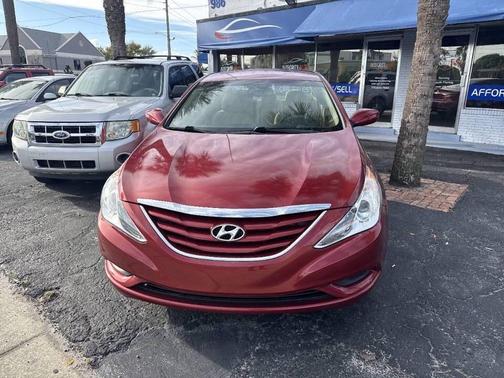 Sparkling Ruby Mica 2012 Hyundai SONATA GLS