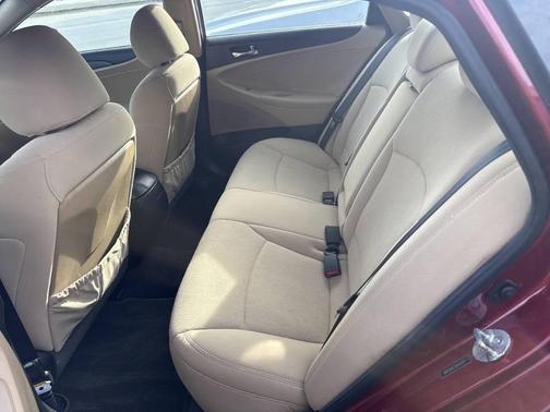 Sparkling Ruby Mica 2012 Hyundai SONATA GLS