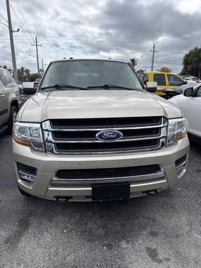 Gold 2017 Ford Expedition EL Limited