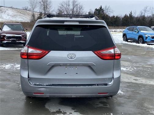 2015 Toyota Sienna L