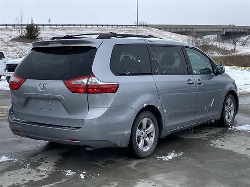 2015 Toyota Sienna L