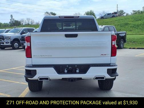 Summit White 2026 Chevrolet Silverado 1500 RST