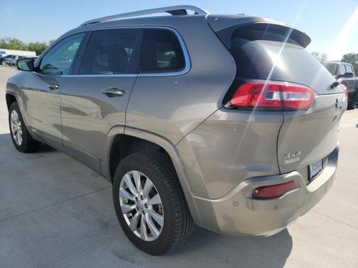 2016 Jeep Cherokee Overland