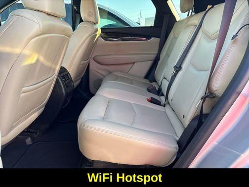 2017 Cadillac XT5 Base