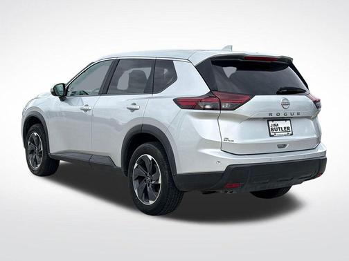Brilliant Silver Metallic 2025 Nissan Rogue SV