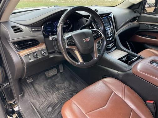 2018 Cadillac Escalade Luxury