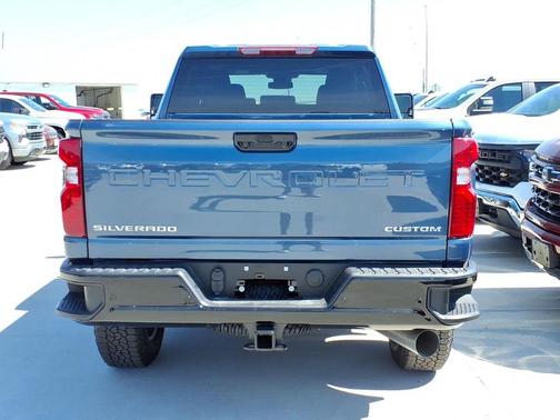 2026 Chevrolet Silverado 2500 Custom