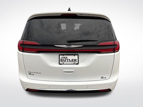 2024 Chrysler Pacifica Touring-L