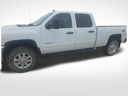 Summit White 2011 Chevrolet Silverado 3500 LT