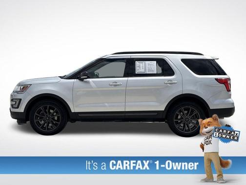 Ingot Silver Metallic 2017 Ford Explorer XLT