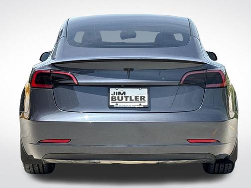 Midnight Silver Metallic 2023 Tesla Model 3 Performance