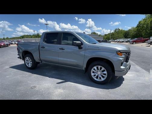 2025 Chevrolet Silverado 1500 Custom
