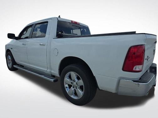 2016 RAM 1500 SLT