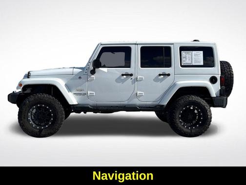 Bright White Clearcoat 2014 Jeep Wrangler Unlimited Sahara