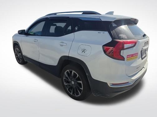 Summit White 2022 GMC Terrain SLT