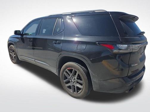 Mosaic Black Metallic 2018 Chevrolet Traverse Premier