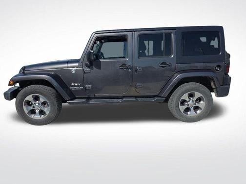Granite Crystal Clearcoat Metallic 2017 Jeep Wrangler Unlimited Sahara