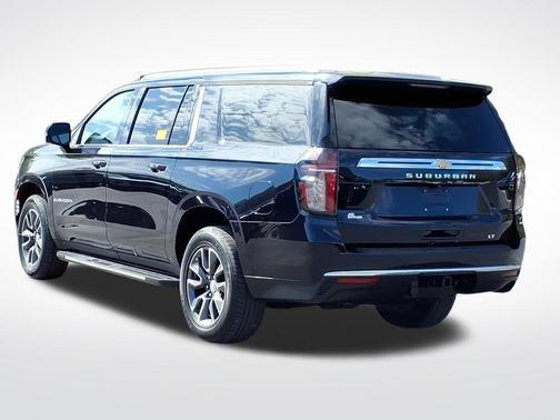 2021 Chevrolet Suburban LT