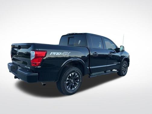 2019 Nissan Titan PRO-4X