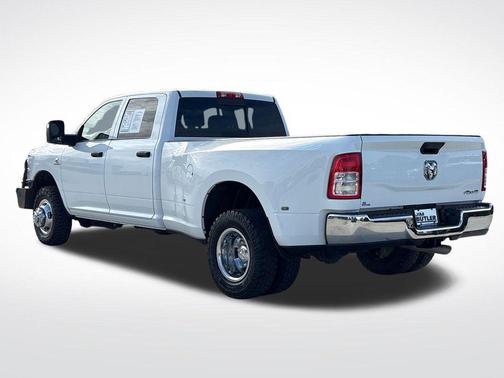 Bright White Clearcoat 2023 RAM 3500 Tradesman