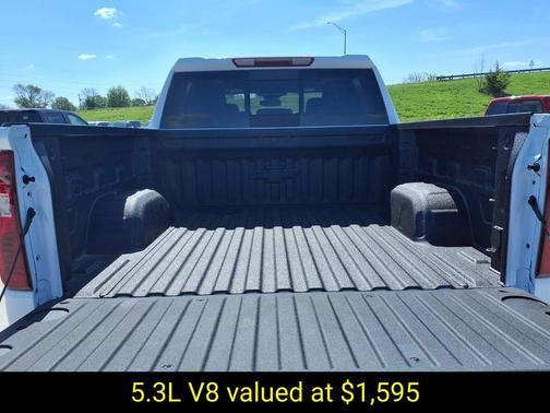 Summit White 2026 Chevrolet Silverado 1500 LT