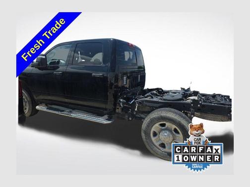 Diamond Black 2024 RAM 2500 Tradesman