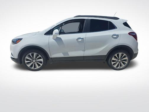 Summit White 2017 Buick Encore Preferred
