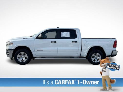 Bright White Clearcoat 2025 RAM 1500 Big Horn/Lone Star