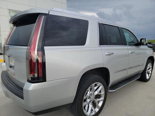 2017 Cadillac Escalade Luxury