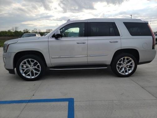 2017 Cadillac Escalade Luxury