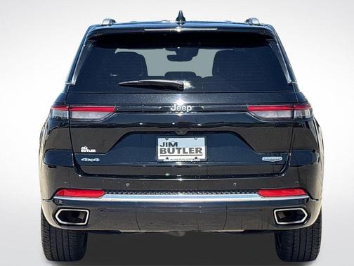 Diamond Black 2023 Jeep Grand Cherokee Summit