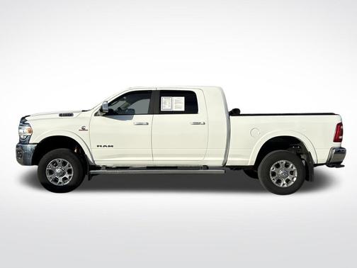 Bright White Clearcoat 2022 RAM 2500 Laramie