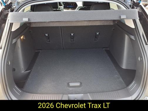 Mosaic Black Metallic 2026 Chevrolet Trax LT