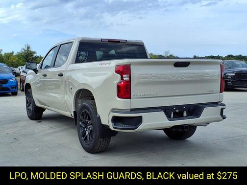 White Sand 2026 Chevrolet Silverado 1500 Custom