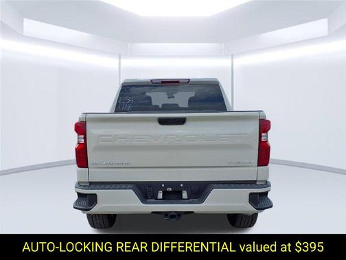 White Sand 2026 Chevrolet Silverado 1500 Custom