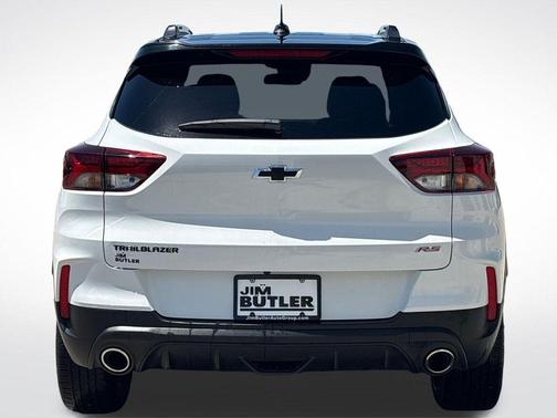 Summit White 2023 Chevrolet Trailblazer RS