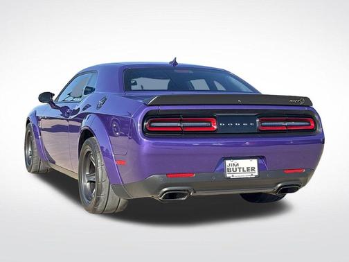 Plum Crazy Pearlcoat 2023 Dodge Challenger SRT Hellcat
