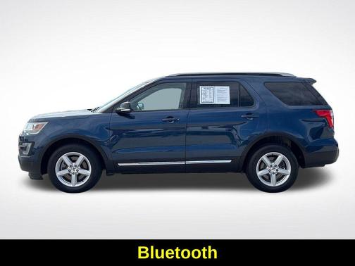 Blue 2016 Ford Explorer XLT