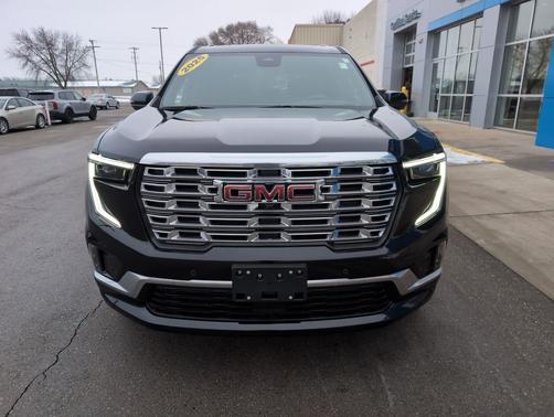 2025 GMC Acadia Denali