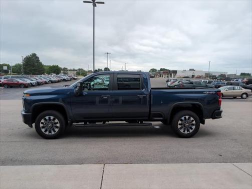 2022 Chevrolet Silverado 2500 Custom