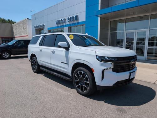 2023 Chevrolet Suburban RST