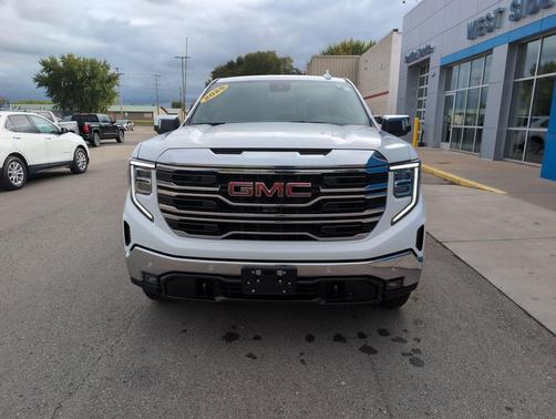 2025 GMC Sierra 1500 SLT