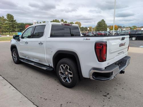 2025 GMC Sierra 1500 SLT