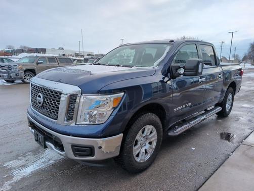 2018 Nissan Titan SV