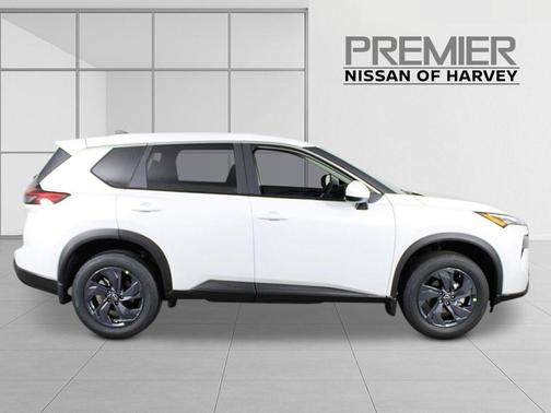 Everest White P 2026 Nissan Rogue SV