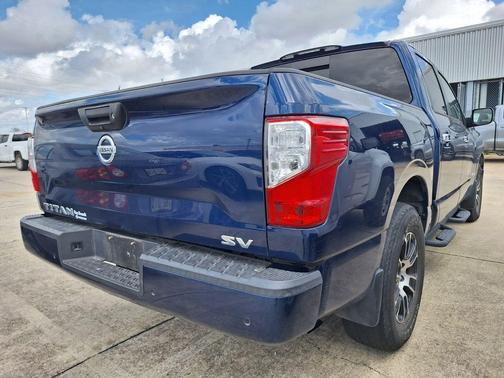 2021 Nissan Titan SV