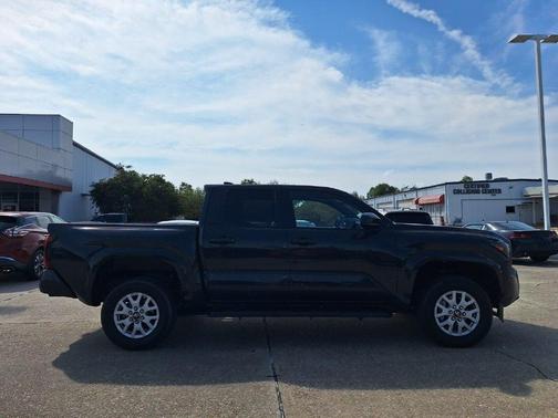 UNDERGROUND 2026 Toyota Tacoma SR5