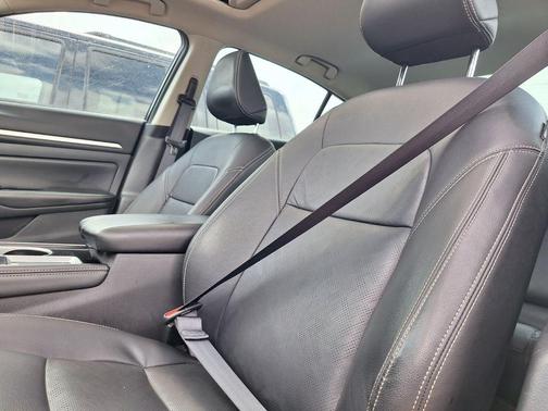 2025 Nissan Altima SL