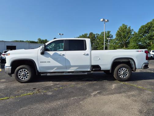 Summit White 2025 Chevrolet Silverado 2500 LT
